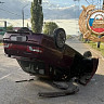 В Энгельсе водитель почувствовал себя плохо и опрокинул автомобиль