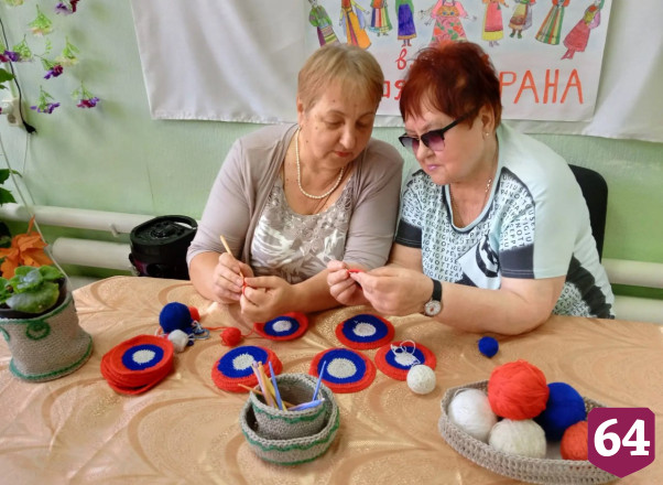 Жительницы Саратова вязанием продлевают жизнь